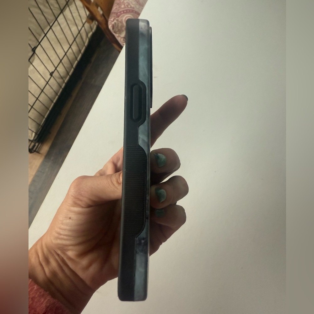 iPhone 13Pro Case - Picture 4 of 4